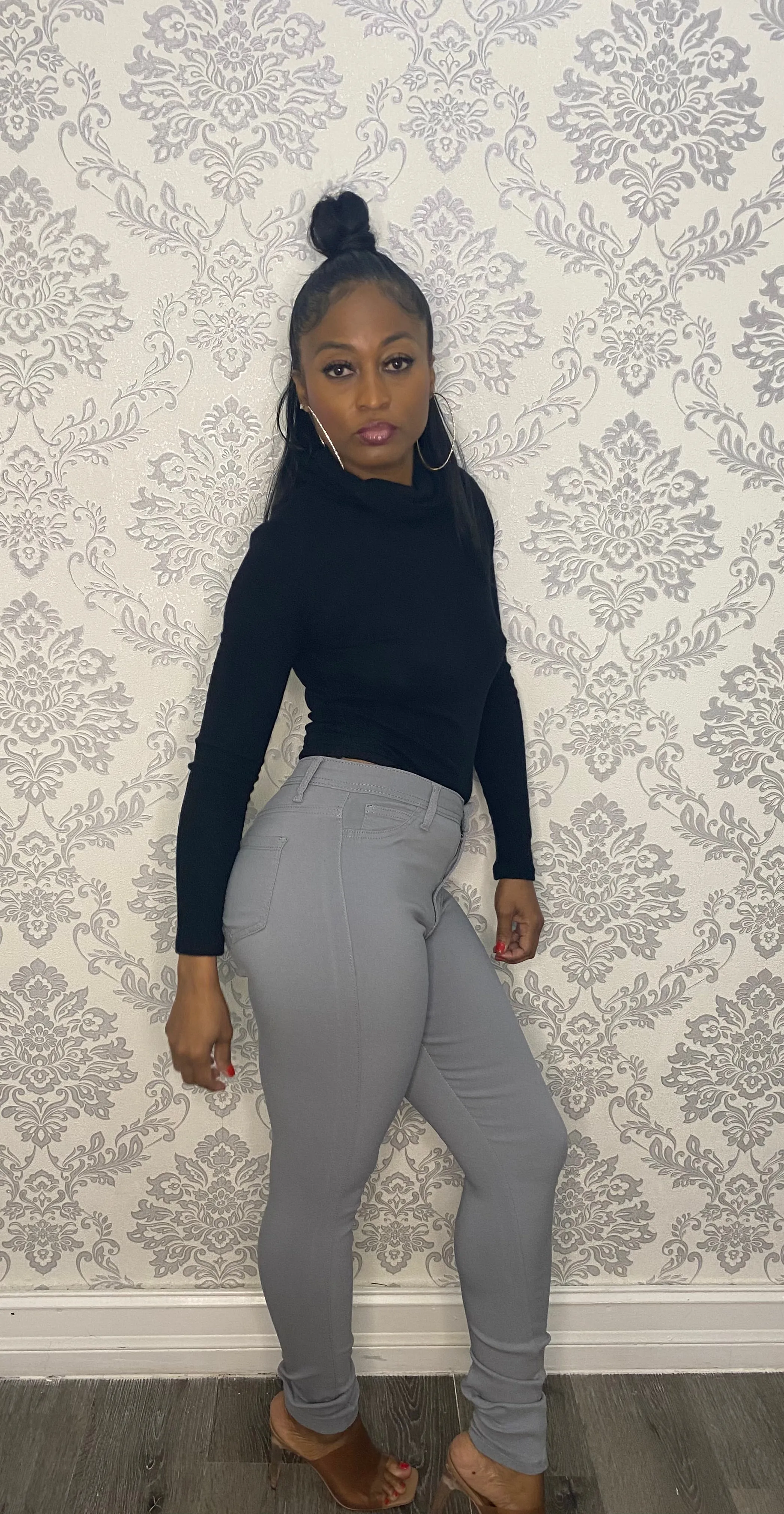 CASHMERE SWEATER
