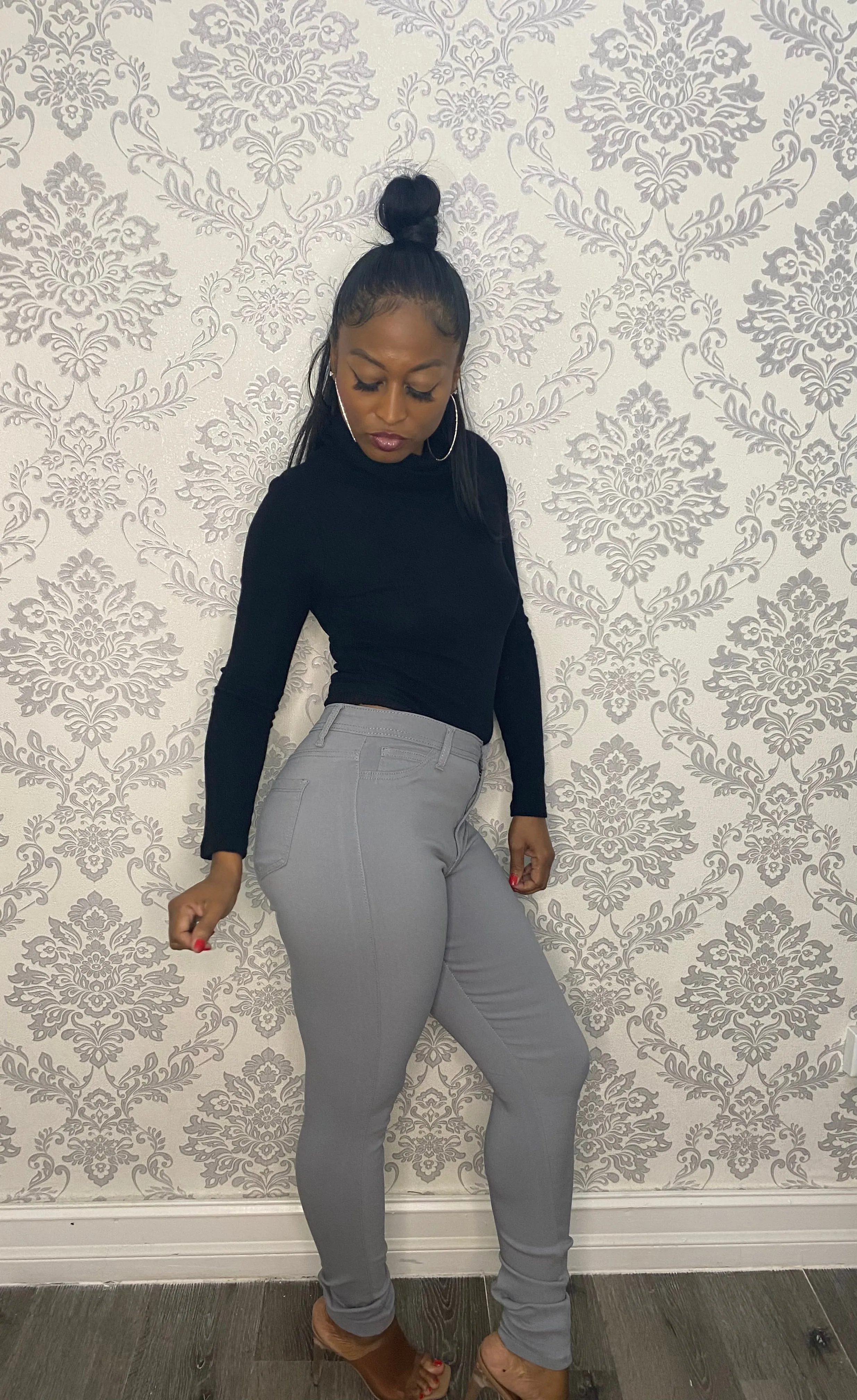 CASHMERE SWEATER