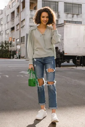 Distressed Boyfriend Jeans